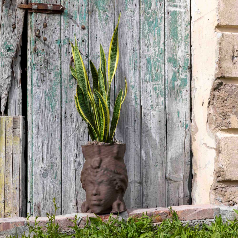 Vase MORO by Medaarch. Photo by DesignItaly.com.