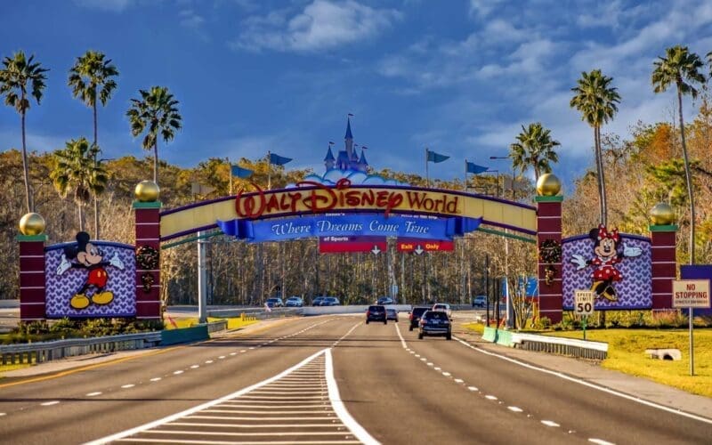 Entrance arch of the Walt Disney theme parks in the Lake Buena Vista area of Orlando