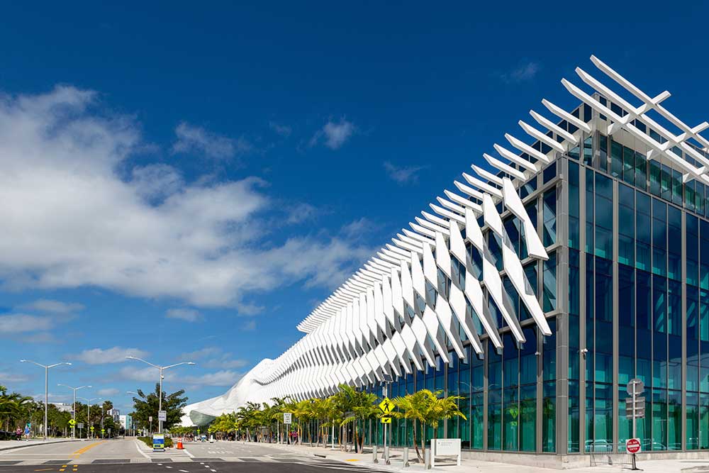 Breathtaking panoramic view of the Miami Beach Convention Center. Photo by YES Market Media/Shutterstock.
