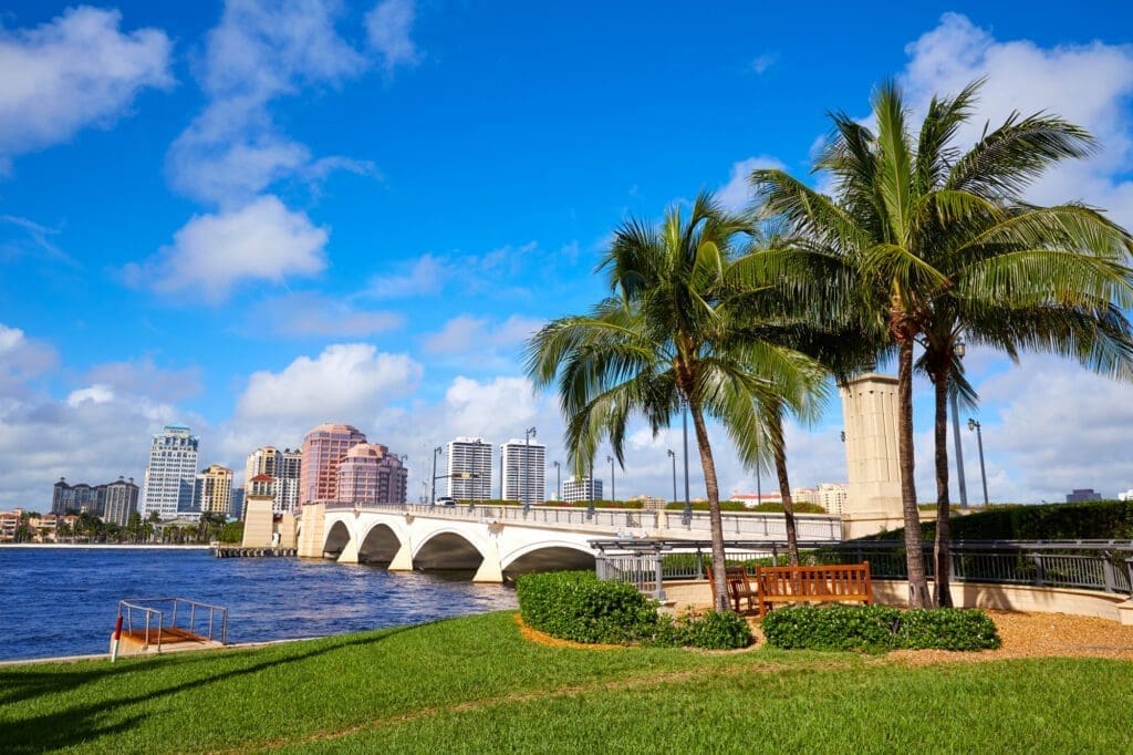 Palm Beach skyline with Royal Park Bridge