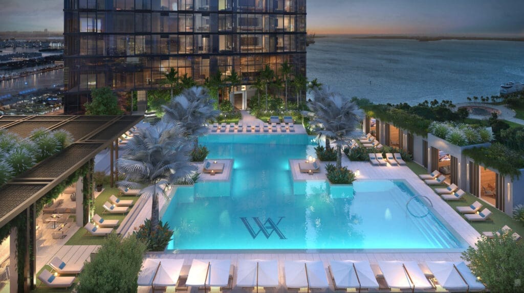 Exterior Pool at the Waldorf Astoria
