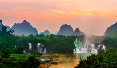 Ban Gioc waterfalls in the border with China