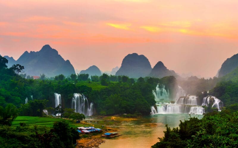 Ban Gioc waterfalls in the border with China