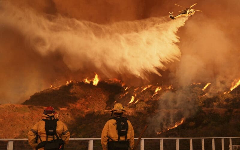 Los Angeles Wildfires Tragic Toll and Renewed Threat as Santa Ana Winds Stir