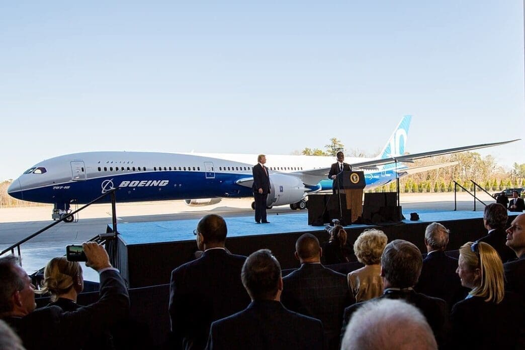 Boeing CEO Dennis Muilenburg and US President Donald Trump at the 787-10 Dreamliner rollout ceremony in 2017
