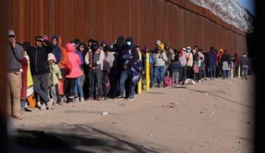 El Paso, TX USA December 21, 2022 Thousands of migrants seek asylum at the U.S. - Mexico border