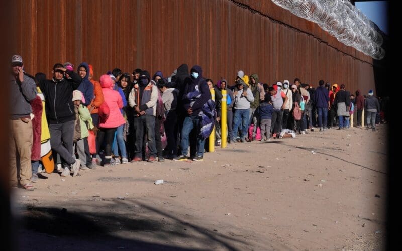 El Paso, TX USA December 21, 2022 Thousands of migrants seek asylum at the U.S. - Mexico border