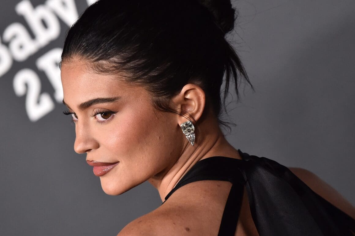 Kylie Jenner arrives for Baby2Baby Annual Gala on November 12, 2022 in West Hollywood, CA