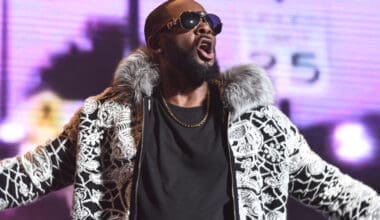 R. Kelly performs at Little Caesars Arena on February 21, 2018 in Detroit, Michigan