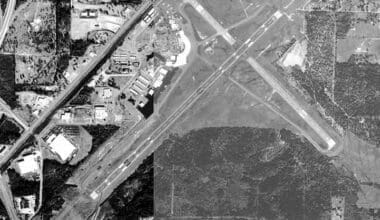 USGS digital orthophoto of Texarkana Regional Airport in Arkansas