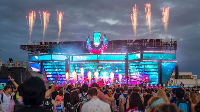MIAMI, FLORIDA - MARCH 30, 2019. Ultra Music Festival at the Miami Marine Stadium in Virginia Key, Florida. By Shutterstock.com - Hunter Crenian