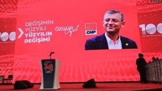 The slogan "Ozgur Ozel" at the CHP Ordinary Congress, November 5, 2023.