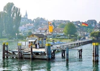 Dingelsdorf Shipping Pier. By Olga Ernst - Own work, CC BY-SA 4.0, via Wikimedia Commons