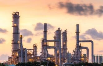 Oil refineries and the petroleum industry are four important industries to the global economy. By Shutterstock.com - tonton