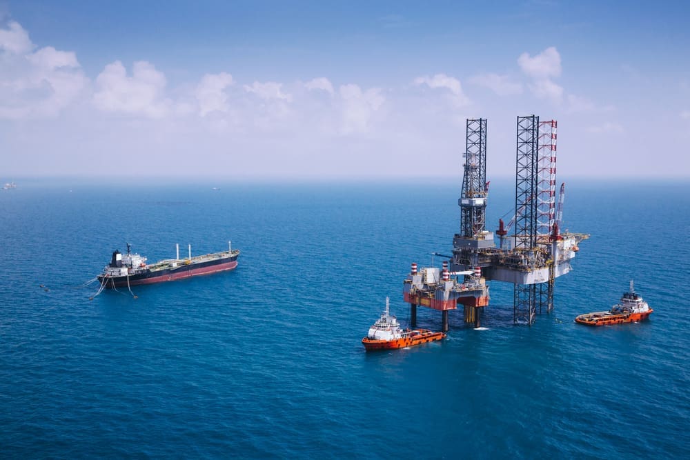 Picture of an oil rig in China.