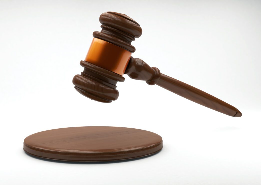 Court legal scene representing Fulton judge dismissing RICO charges