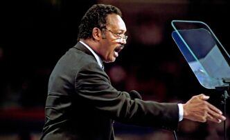 Reverend Jesse Jackson delivers speech at the Democratic National Convention in Madison Square Garden on July 14, 1992.