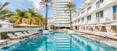 The swimming pool at the Shelborne South Beach Hotel & Resort