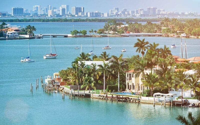 A Travel Guide to Miami - The Magical City