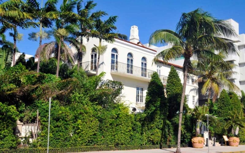 The Villa Casa Casuarina At The Former Versace Mansion